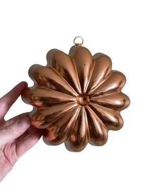 Vintage Copper Mold Scalloped Dessert Pan